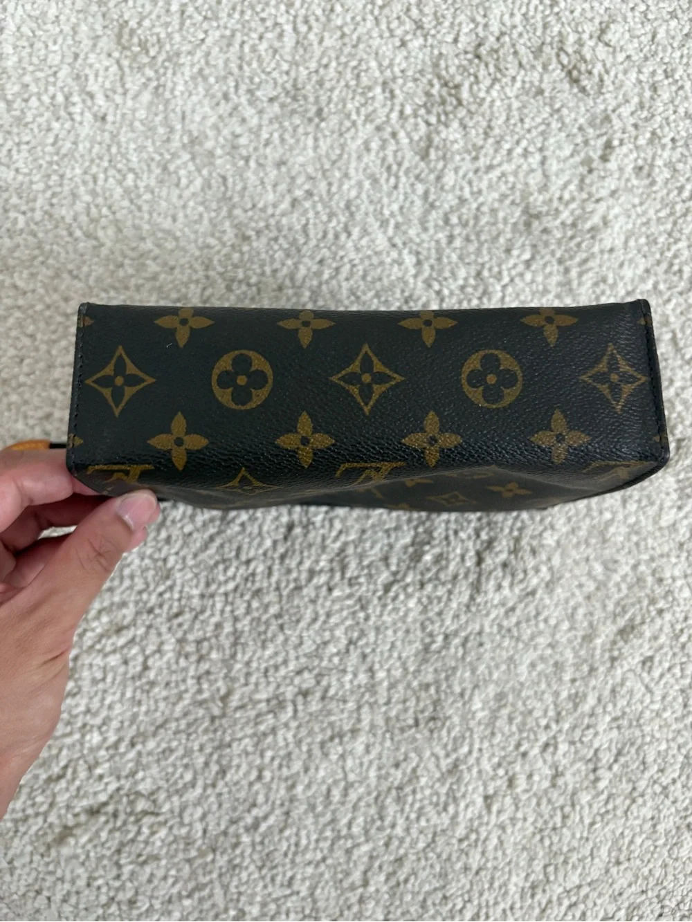 Authentic Louis Vuitton Vintage Monogram Canvas Zip Toiletry Pouch 19